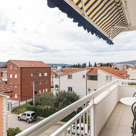 Amazing In Kastel Stafilic With Wifi Apartament *