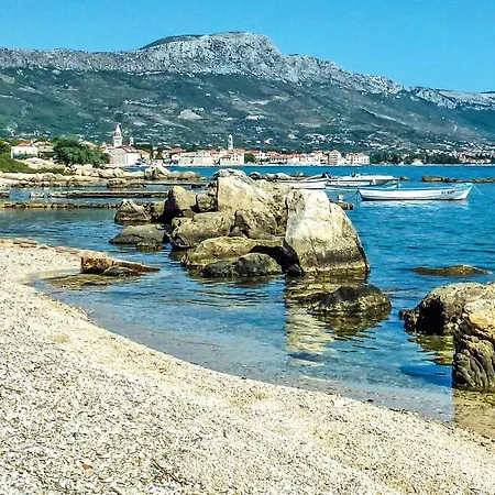 In Kastel Stafilic * Kastela